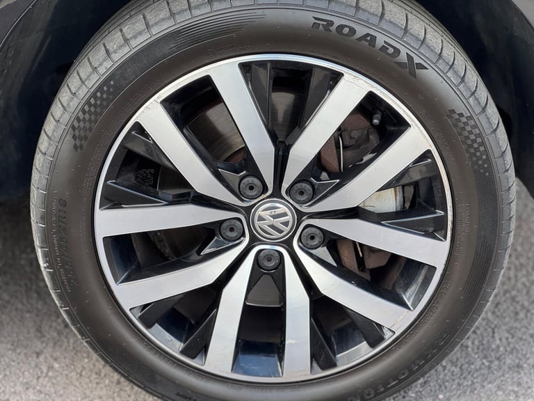 2017 Volkswagen Caravelle 2.0 BiTDI BlueMotion Tech Executive DSG Euro 6 (s/s) 5dr MPV Diesel Aut...