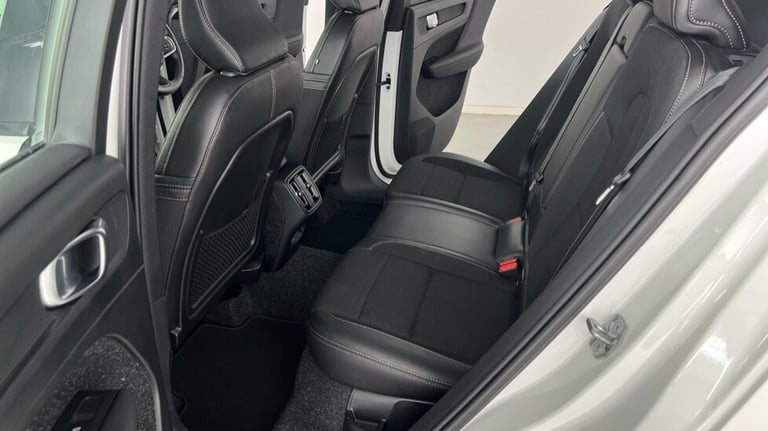 2020 Volvo XC40 T3 Momentum Automatic Estate Petrol Automatic