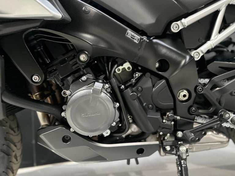 2024/73 Suzuki GSX S1000GX Motorcycle 