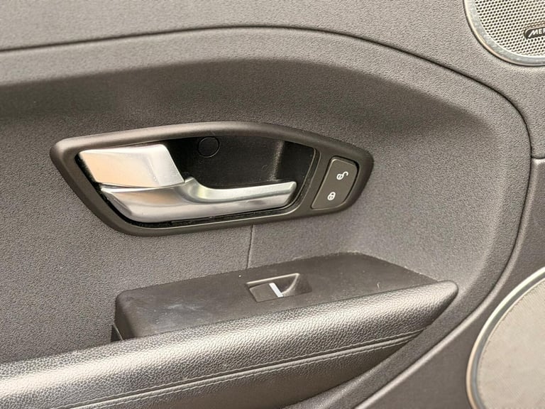 2015 Land Rover Range Rover Evoque 2.2 SD4 Pure 5dr Auto [9] [Tech Pack] ESTATE Diesel Automatic