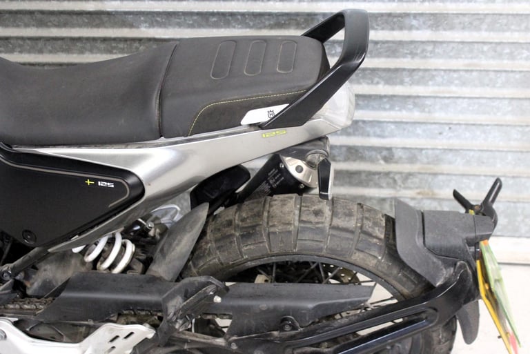 2022 22 Husqvarna SVARTPILEN 125 + ABS NAKED LEARNER LEGAL TRADE SALE NEW MOT 1K