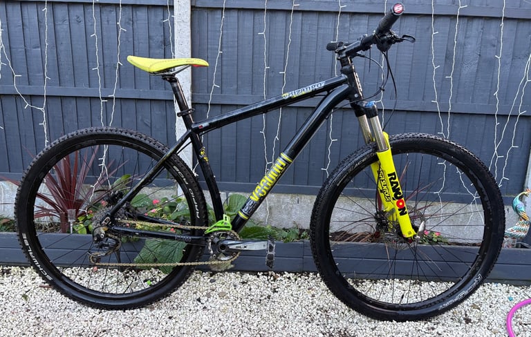 Men’s voodoo bizango 29er mountain bike with upgrades 
