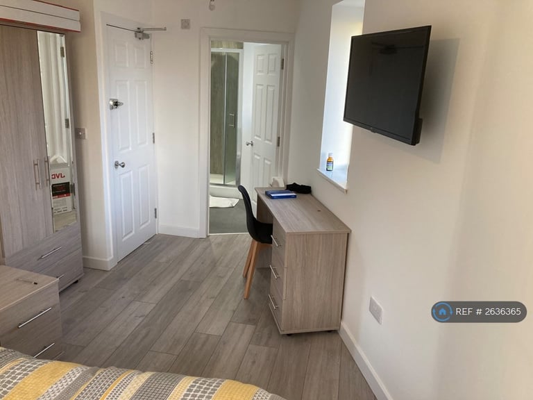 1 bedroom in Tachbrook Road, Leamington Spa, CV31 (#2636365)