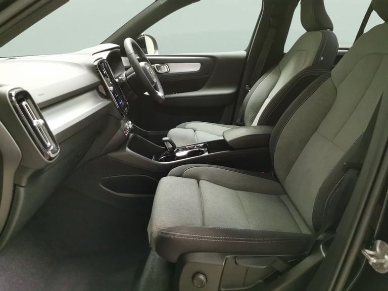 2022 Volvo XC40 1.5h T4 Recharge 10.7kWh Plus SUV 5dr Petrol Plug-in Hybrid Auto Euro 6 (s/ Suv P...