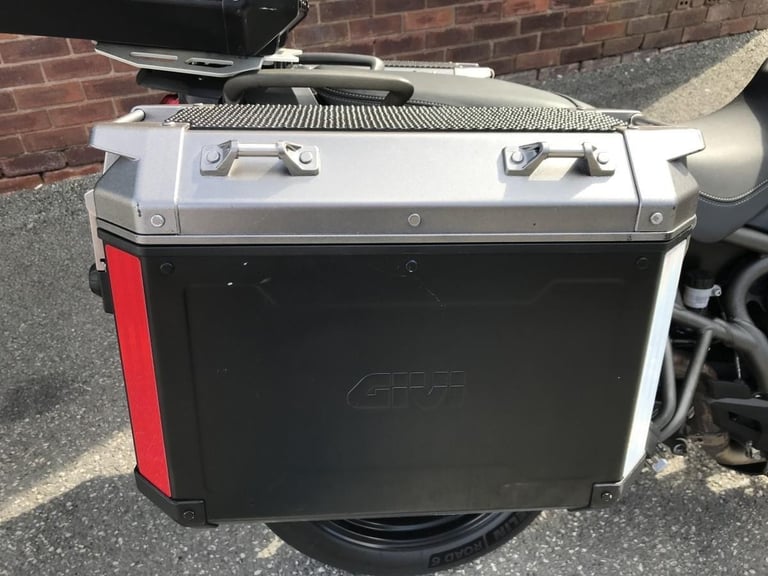 Triumph Tiger 800 XRX Low 18reg 13573m FSH 3part luggage and more