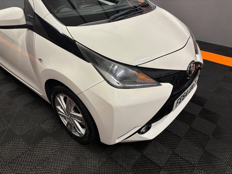 2014 Toyota AYGO 1.0 VVT-i X-Pression 5dr x-shift HATCHBACK Petrol Manual