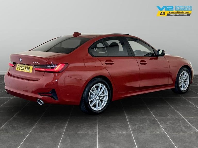 2019 BMW 3 Series 2.0 330e 12kWh SE Pro Auto Euro 6 (s/s) 4dr Automatic Saloon Hybrid Automatic