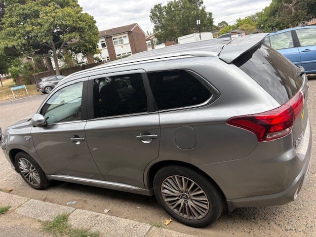 image for Mitsubishi, OUTLANDER, Estate, 2019, Other, 2360 (cc), 5 doors