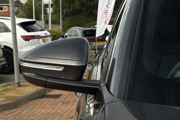 2025 Audi Q5 2.0 TDI S line S Tronic quattro Euro 6 (s/s) 5dr SUV Automatic