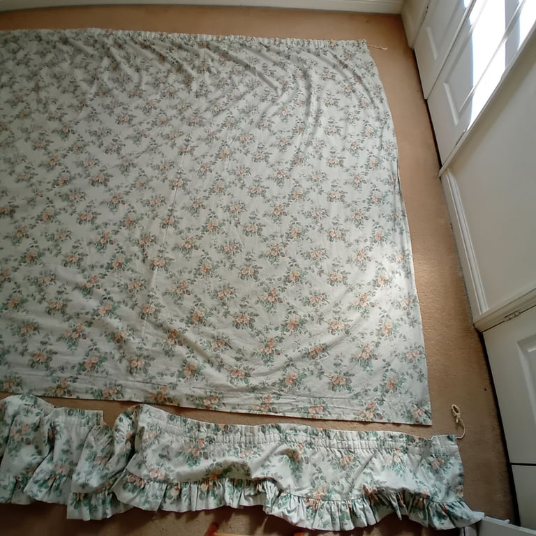 Vintage Laura Ashley 6.5m Louise floral curtains, Pelmet & tie backs