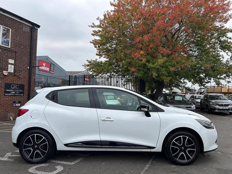 2016 Renault Clio 1.2 16V Dynamique Nav 5dr HATCHBACK PETROL Manual