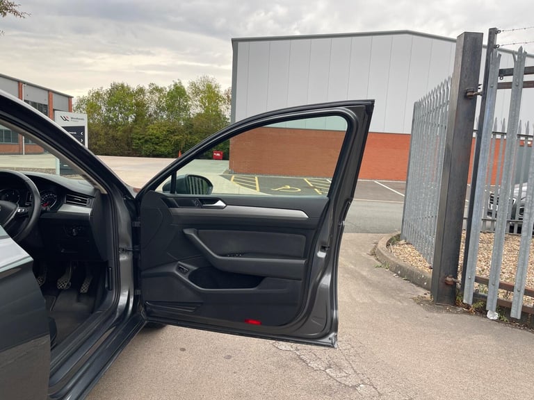 2015 Volkswagen Passat 1.6 TDI BlueMotion Tech S Euro 6 (s/s) 4dr SALOON Diesel Manual