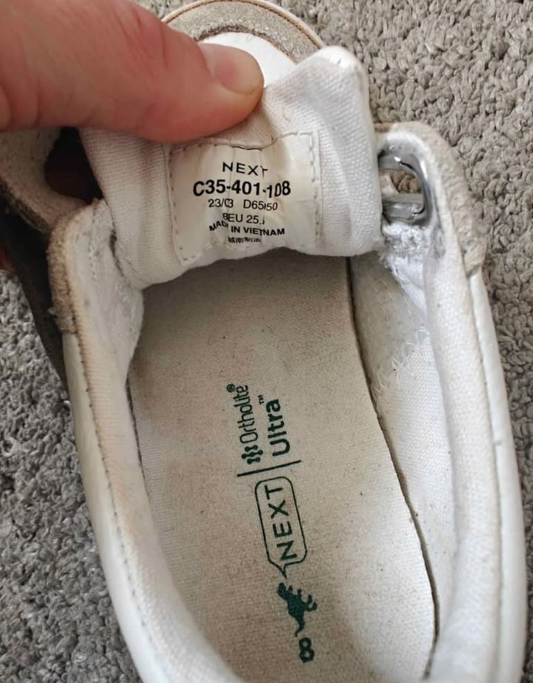 Boys Next sneakers size 8 EU 25