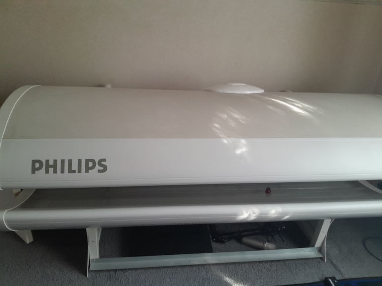image for FREE philips sunned. Needs new perspex or use for spairs