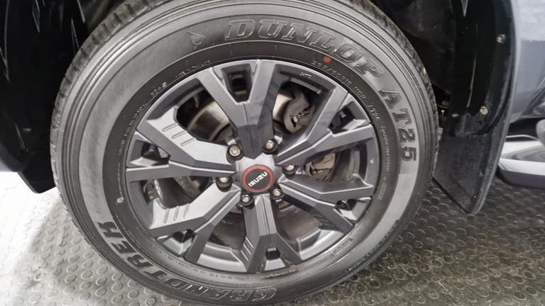 2023 Isuzu D-Max 1.9 V-Cross Double Cab 4x4 Auto Automatic Pick Up Diesel Automatic