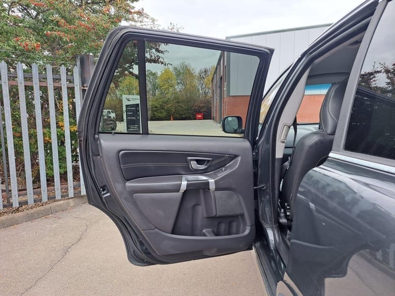 2013 Volvo XC90 2.4 D5 R-Design Nav Geartronic 4WD Euro 5 5dr ESTATE Diesel Automatic