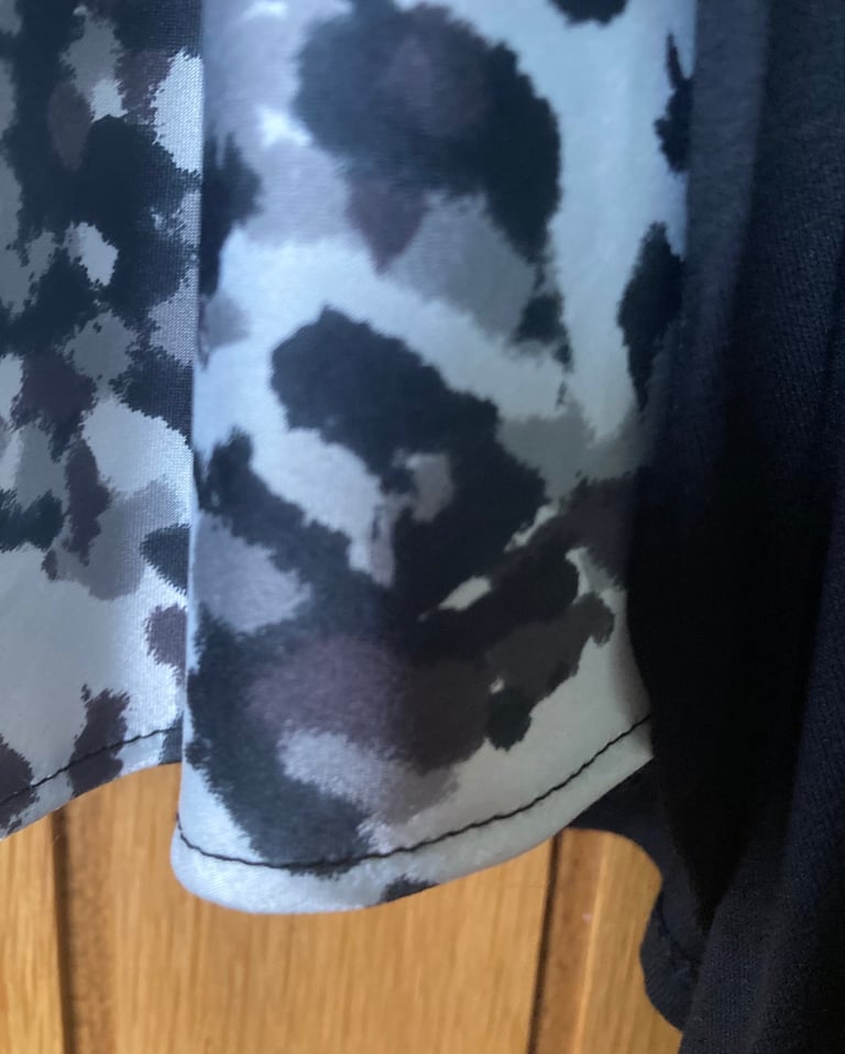 BNWT Soon Top