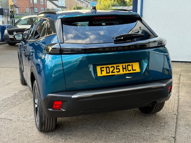 2025 Peugeot 2008 1.2 PureTech Allure 5dr ONLY 710 MILES, MAY 2028 WARRANTY,  HATCHBACK Petrol Ma...
