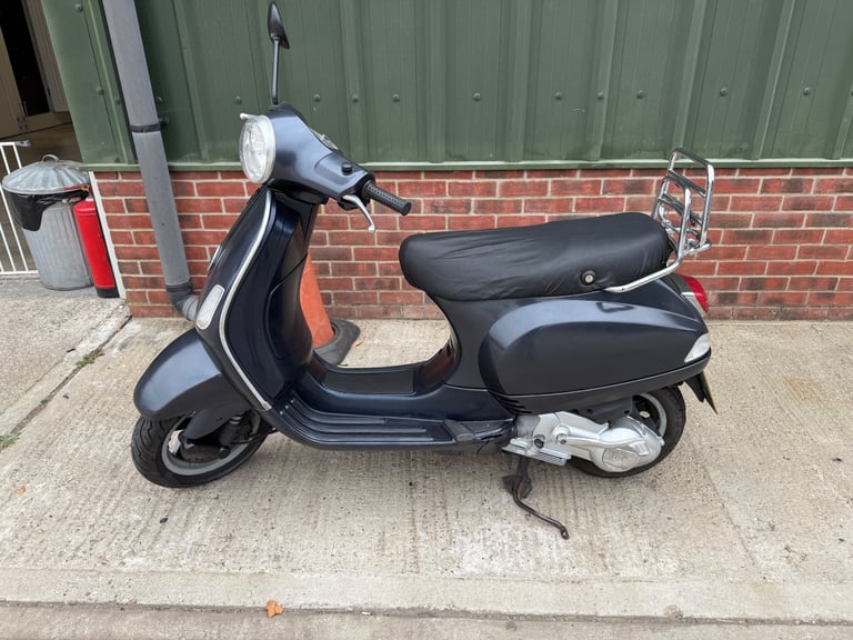2006 piaggio vespa LX 125 MOT July 2026 no advisories !
