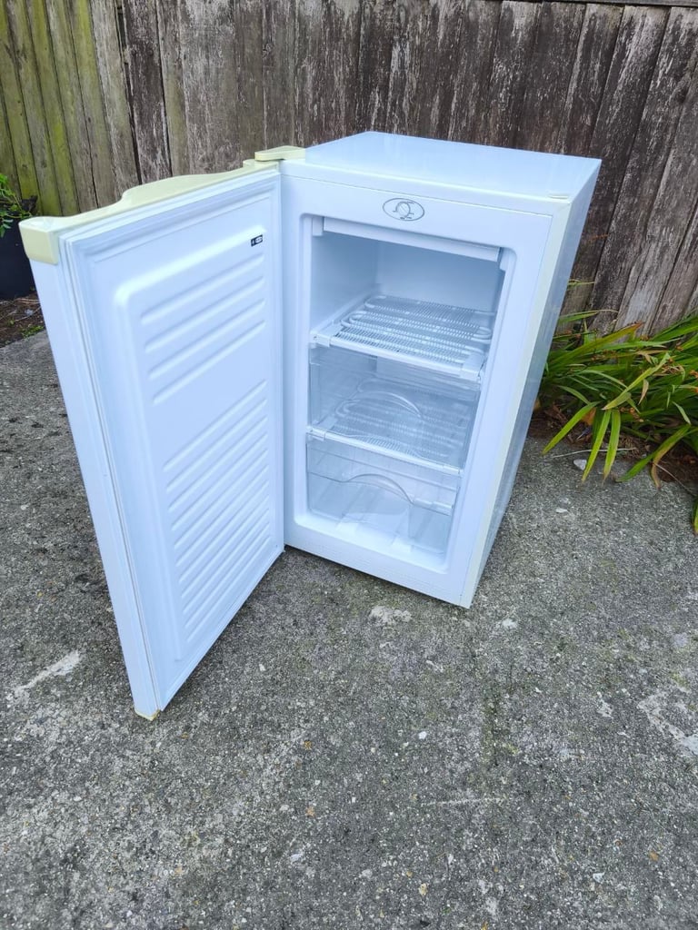 Freezer under counter ARGOS * A+ Energy Class