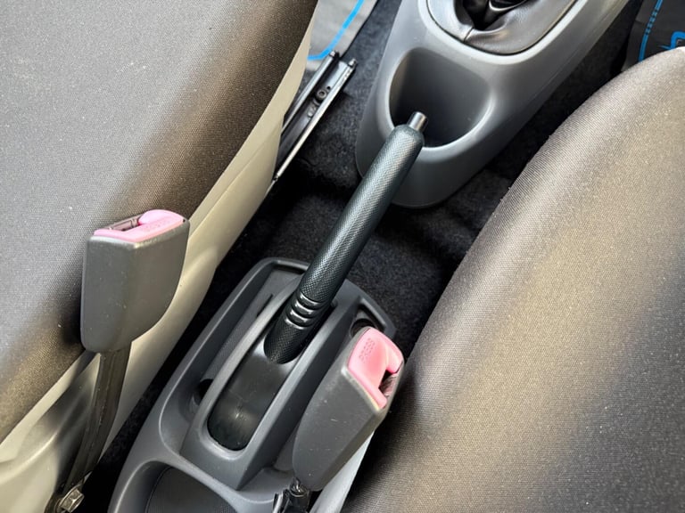 2008 Peugeot 107 1.0 12V Kiss Euro 4 3dr HATCHBACK Petrol Manual - Image 44