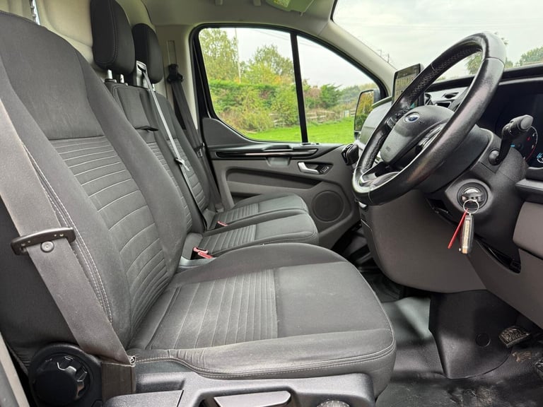 2018 Ford Transit Custom 2.0 300 EcoBlue Limited L2 H1 Euro 6 5dr PANEL VAN Diesel Manual