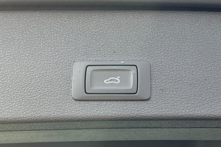 2022 Audi Q2 1.5 TFSI CoD 35 S line SUV 5dr [AUTO] POWER TAILGATE, SONOS AUDIO SYSTEM, D SUV Petr...