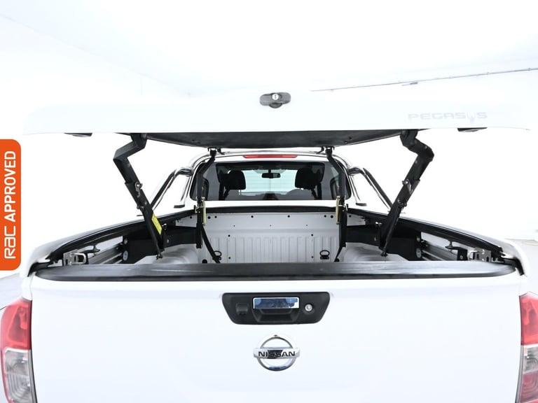 2021 Nissan Navara 2.3 dCi Tekna Pickup Double Cab 4dr Diesel Auto 4WD Euro 6 (190 ps) Pick Up DI...