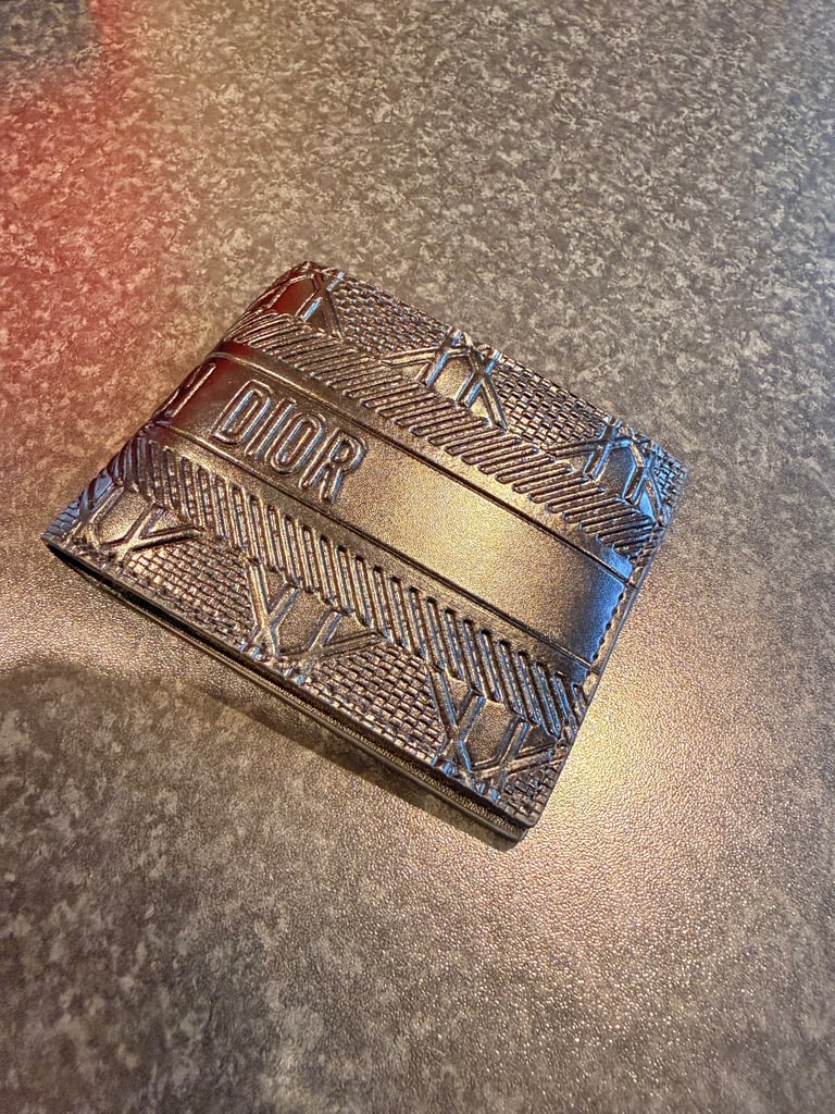 Brand New Dior Wallet – With Box & Authenticity Card - price negotiable 