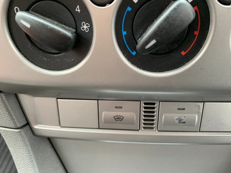 2009 Ford Focus 1.8 Zetec 5dr HATCHBACK Petrol Manual