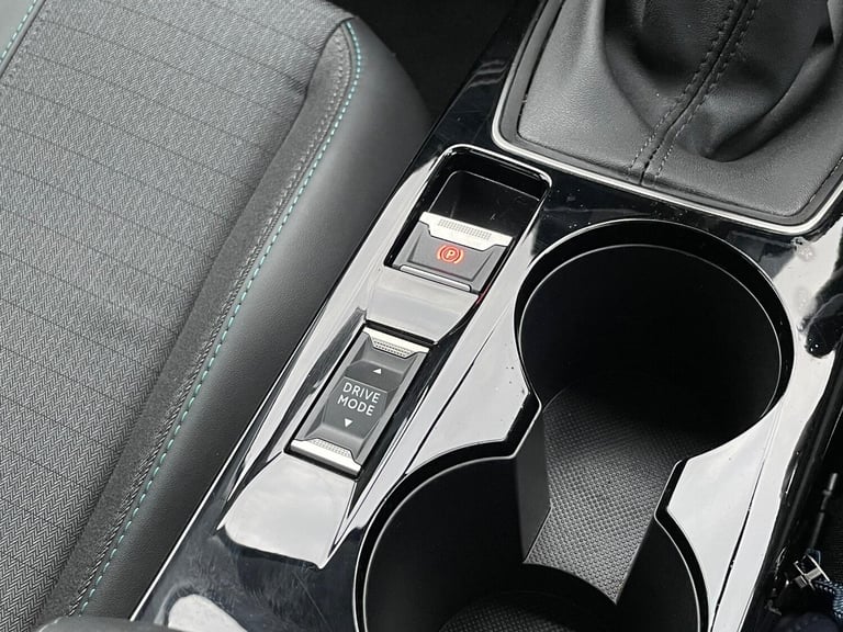 2023 Peugeot 208 1.2 PureTech Allure Premium + Euro 6 (s/s) 5dr HATCHBACK Petrol Manual