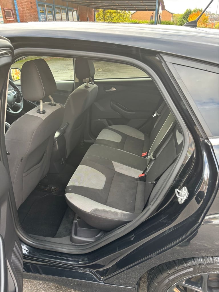 Ford, FOCUS, Hatchback, 2014, Manual, 1560 (cc), 5 doors