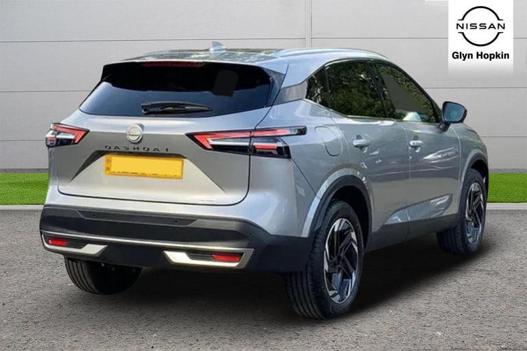 2025 Nissan Qashqai 1.3 DiG-T MH 158 N-Connecta [Glass Rf] 5dr Xtronic Hatchback Petrol Automatic