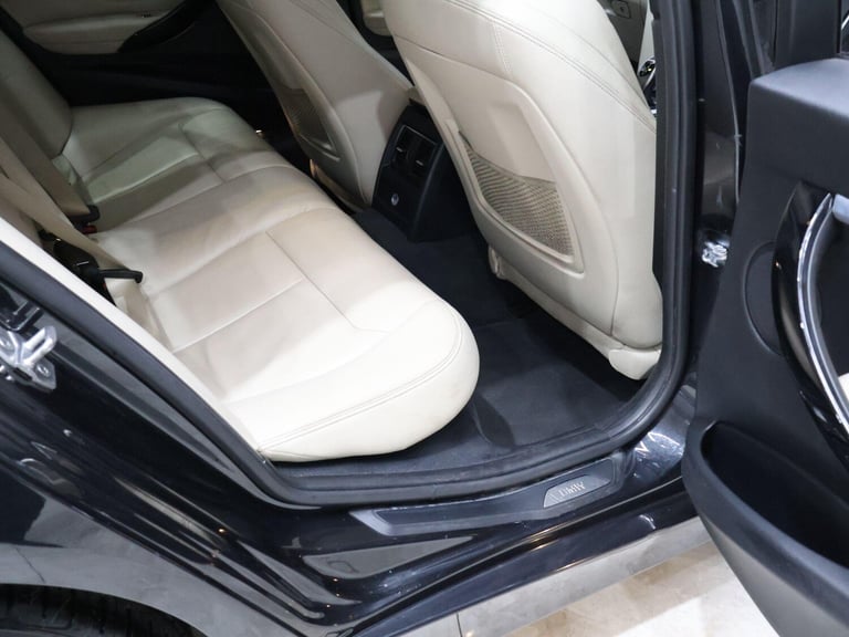 2015 BMW 3 Series 320d EfficientDynamics Sport 4dr Step Auto SALOON DIESEL Automatic