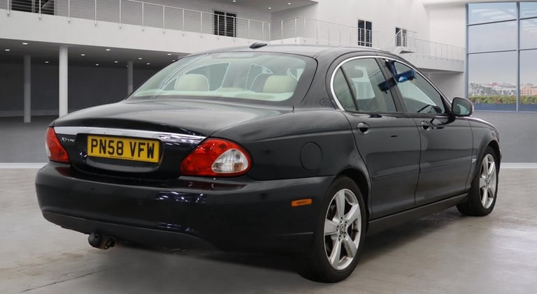 Jaguar X Type 2.2d SE Saloon Auto Black 2009 | 12 Months MOT | 13 Services