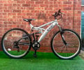 TRAX OUTRAGE MOUNTAIN BIKE 