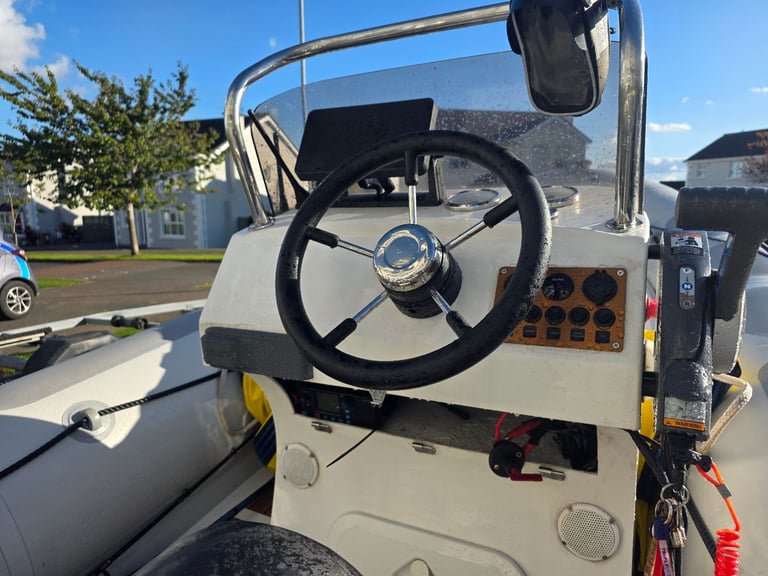 Valiant 520 rib