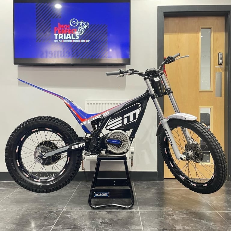 2022 EM EPURE ** EXCELLENT CONDITION** USED ELECTRIC TRIAL **EX SCHOOL**