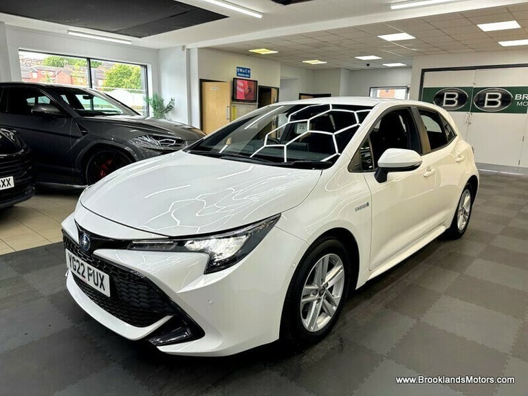 Toyota Corolla ICON TECH [SAT NAV, HEATED SEATS &amp; REVERSE CAMERA]