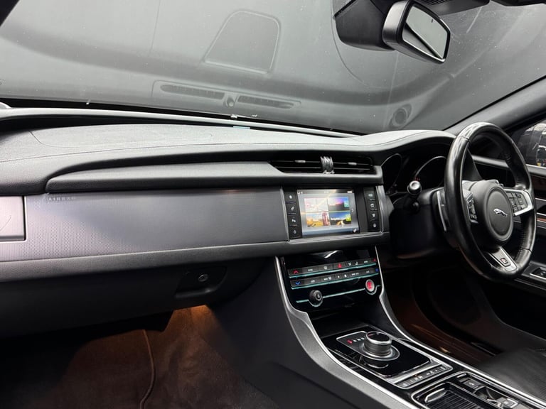 2018 Jaguar XF 2.0d R-Sport Auto Euro 6 (s/s) 4dr SALOON Diesel Automatic