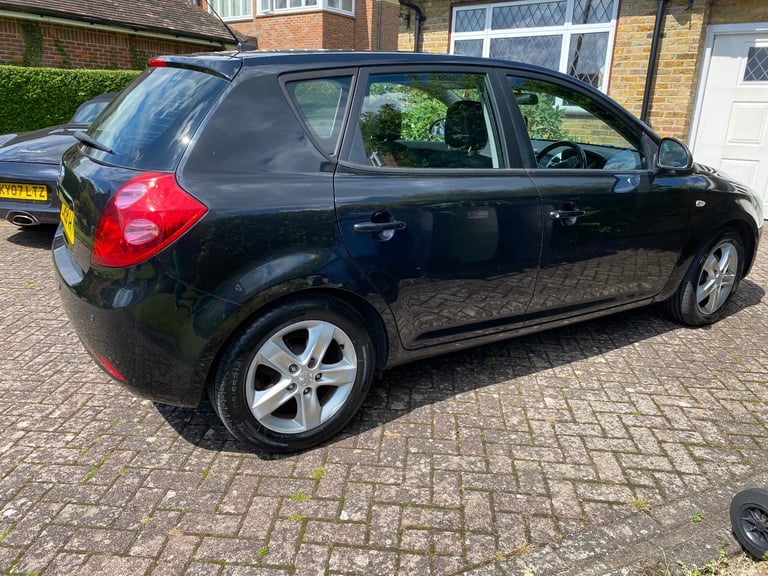 Kia, CEED, Hatchback, 2008, Manual, 1591 (cc), 5 doors