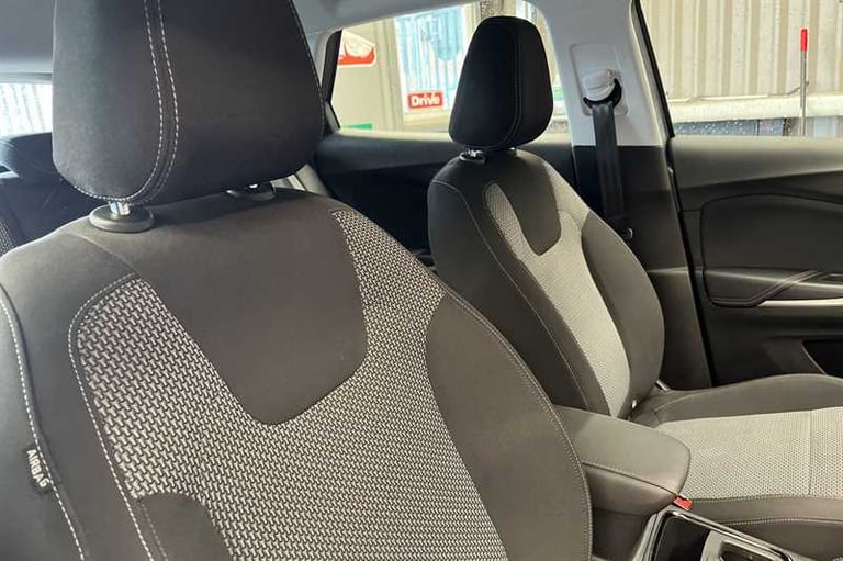 2018 Vauxhall Grandland X 1.5 Turbo D SE 5dr HATCHBACK DIESEL Manual