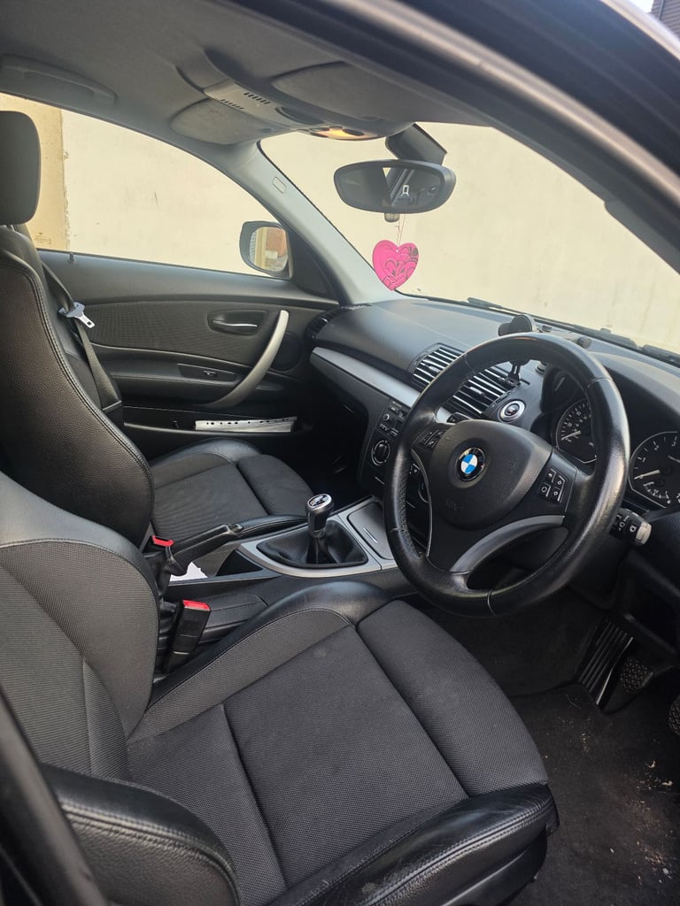 BMW, 1 SERIES, Hatchback, 2011, Manual, 1995 (cc), 5 doors