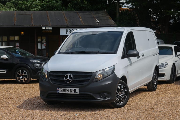  Mercedes-Benz Vito 2.1 114 CDI BlueTEC RWD L1 Euro 6 (s/s) 5dr Diesel Manual