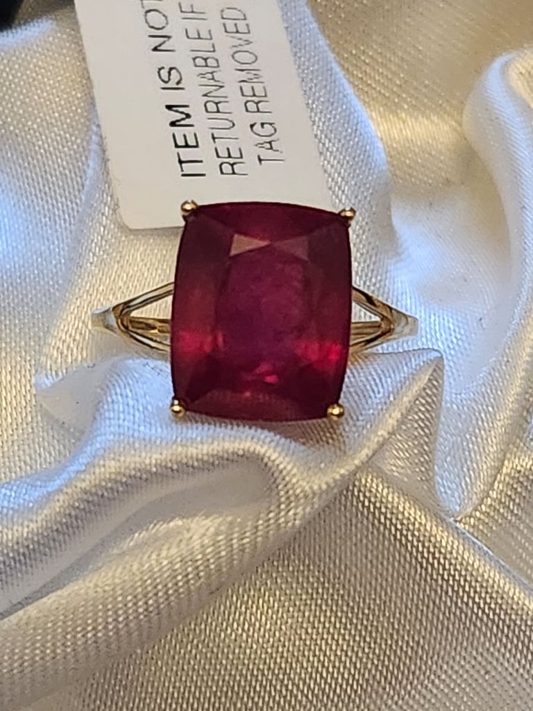image for BRAND NEWGrade AAA  RUBY Ring Size M 9ct Gold Yellow Gold Solitaire Ruby  NEW