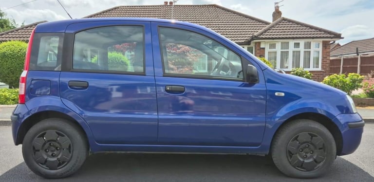 image for Full Service History - MOT - 22/10/2026. FIAT PANDA ACTIVE ECO - £35 TAX! - 2009 - 1.1 Petrol 5 door