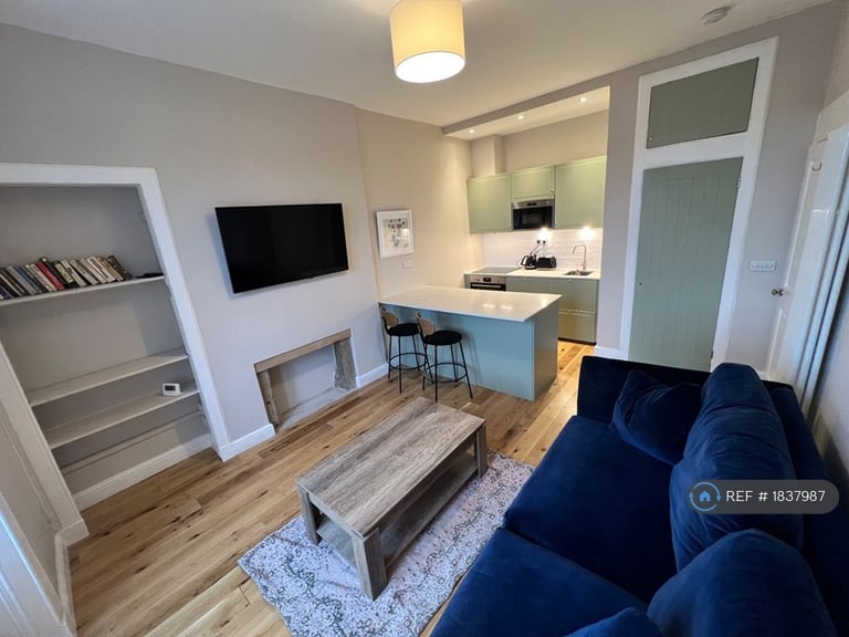 1 bedroom flat in Henderson Row, Edinburgh, EH3 (1 bed) (#1837987)