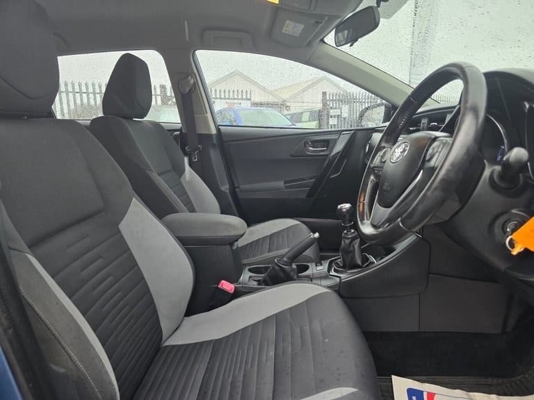 2016 Toyota Auris 1.6 D-4D ICON 5d 110 BHP Hatchback Diesel Manual