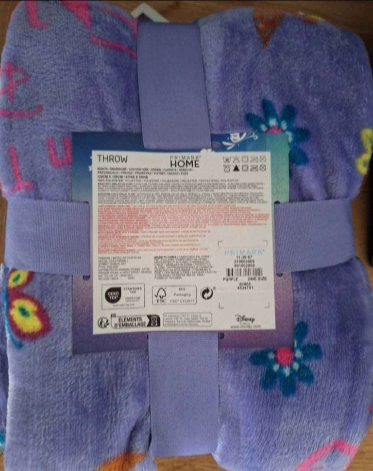 Encanto by Disney fleece blanket soft warm cosy throw 150cm x 120cm brand new with tags 