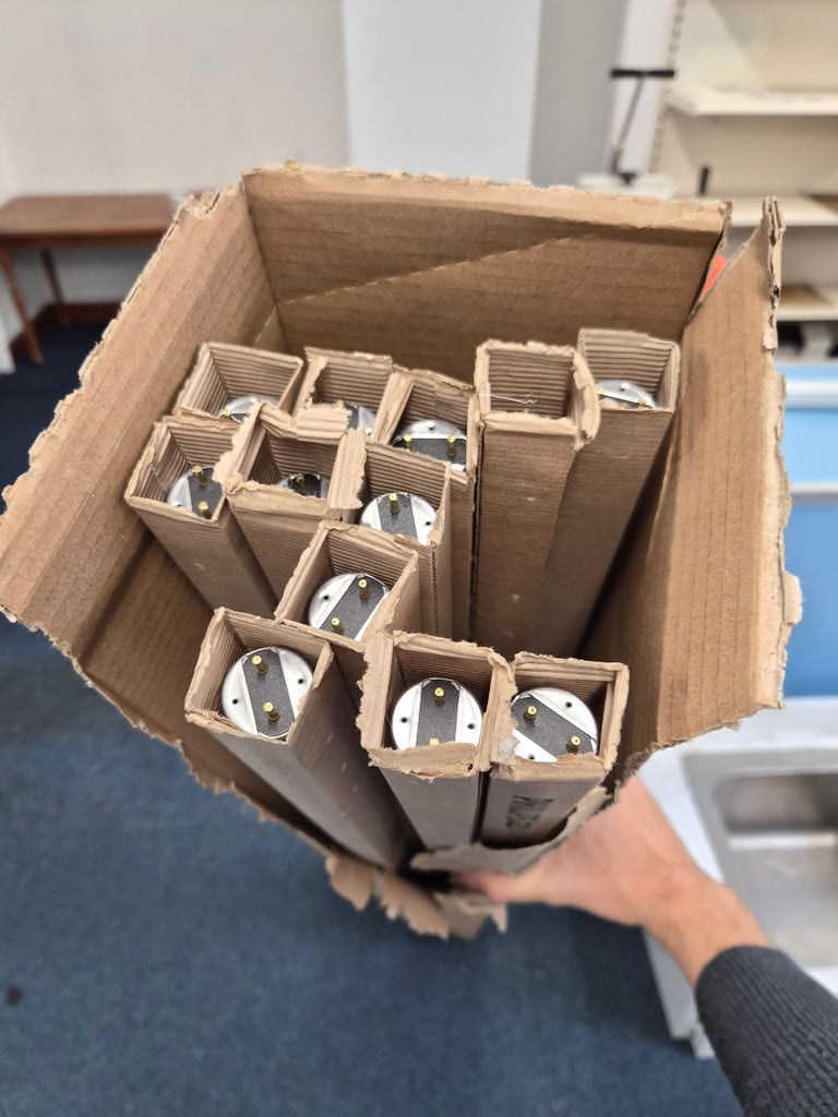 70W/840 light tubes (box 12)